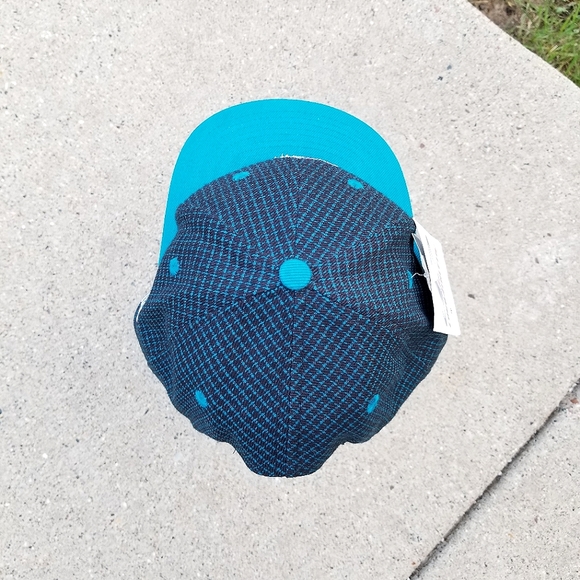 (NWT) Vintage Logo Athletic NBA Detroit Pistons Snapback Hat - Picture 5 of 10